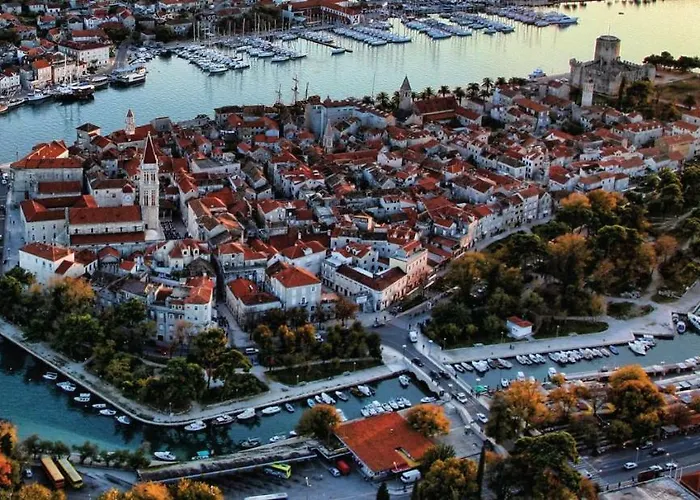 Santa Lucia * Трогір